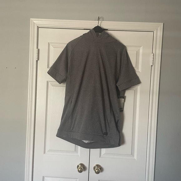 Short-sleeve Fleece Hoodie - Picture 1 of 7